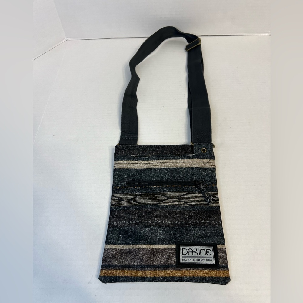 Dakine Jive multi-color striped pattern Crossbody‎ Bag with adjustable strap